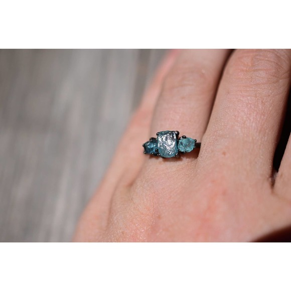 Raw aquamarine ring, crystal ring, three stone ring, natural gemstone je… - Picture 1 of 6